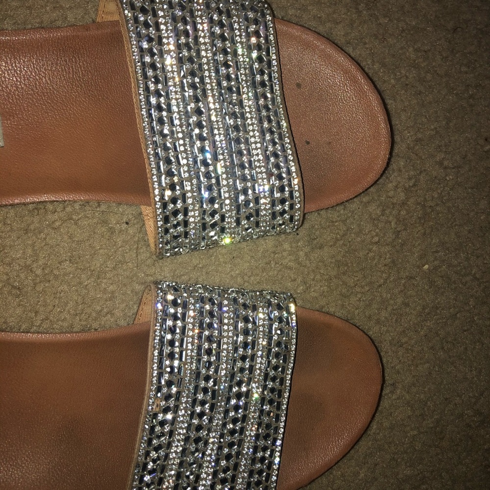 Sandals - Picture 2 of 3